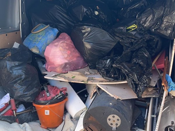 SH Clearance and Removals Gallery Image